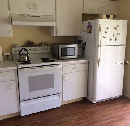 3rd image of 11303 Cayman Key Ave