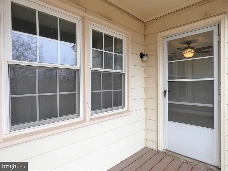 4128 Hamlin Ct — Photo 82