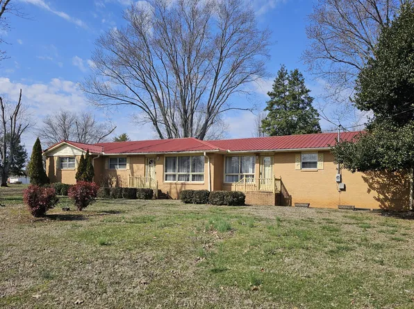 200 Woodland Dr, Decherd, TN 37324