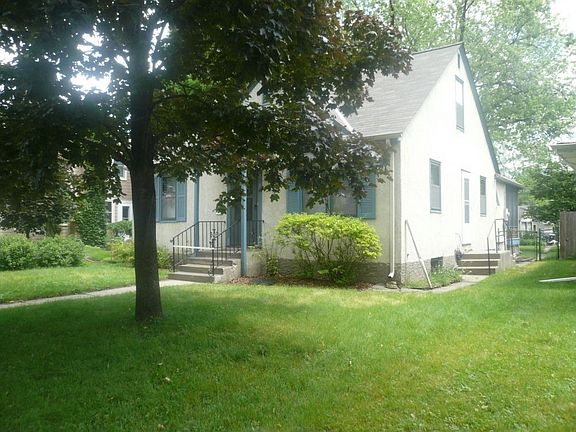 4th image of 2539 37th Ave S