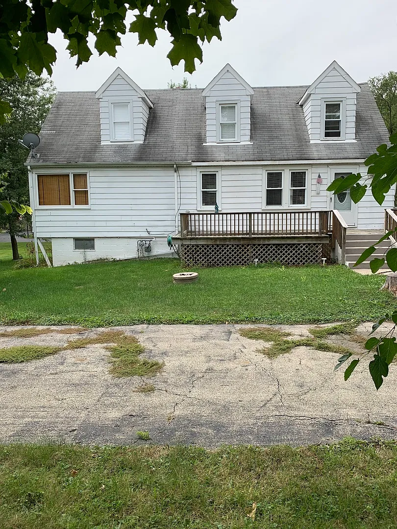 650 4th St photo 1