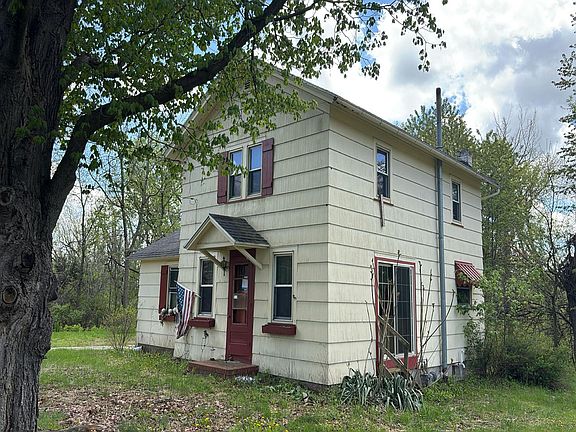 2nd image of 16826 Ridge Rd
