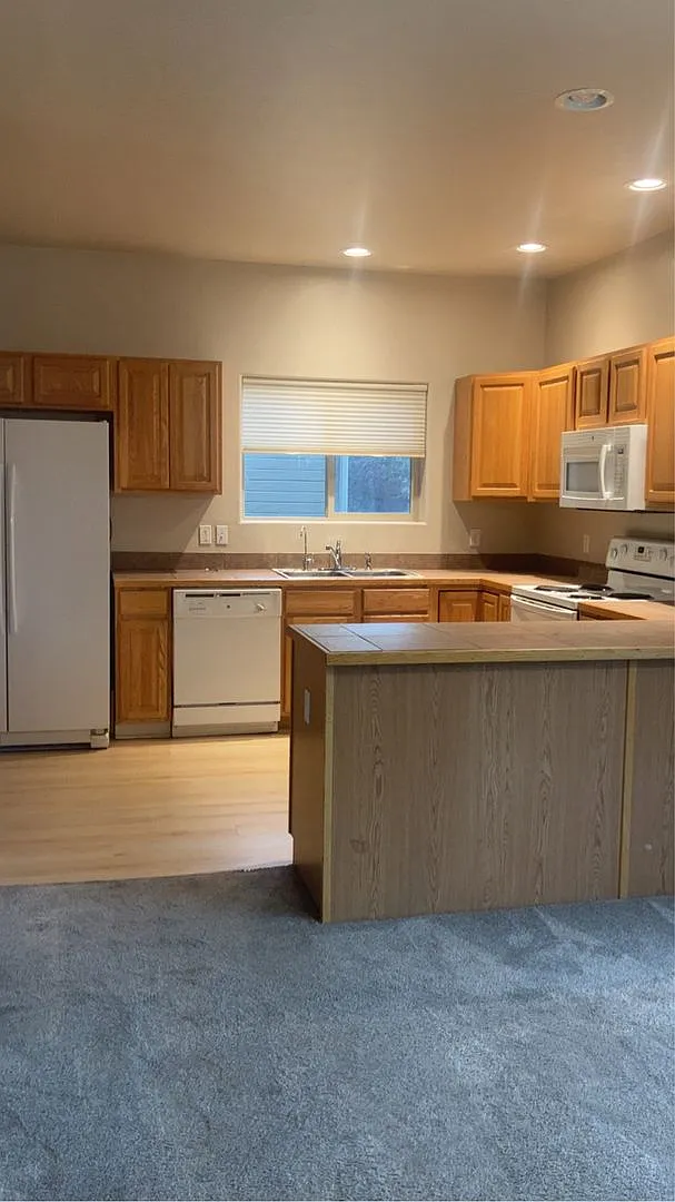 Beautiful 3-Bedroom Townhome for Rent in Bayfield — Photo 2