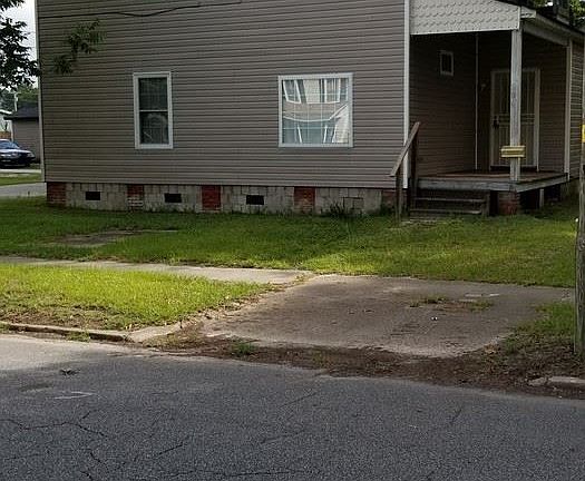 2nd image of 206 E Broad St