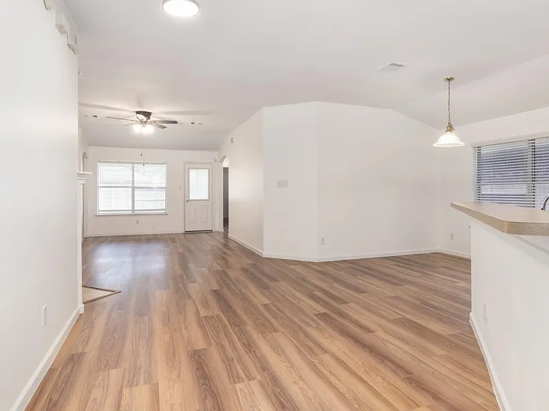 32350 Cross Spring Park Ln — Photo 4