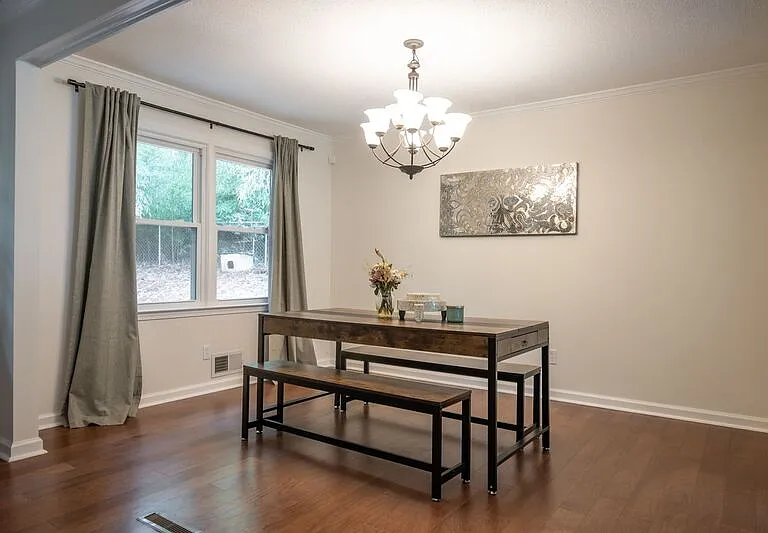 281 Rhodes Dr — Photo 8