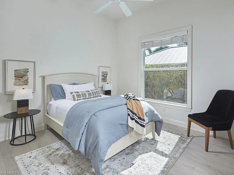 4419 Crayton Rd — Photo 28