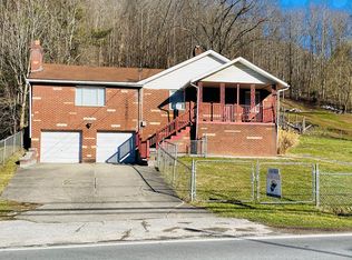 7482 Coal River Rd, Naoma, WV 25140