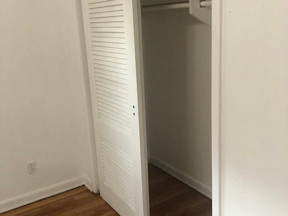 2nd image of 2941 Yates Ave Floor 1
