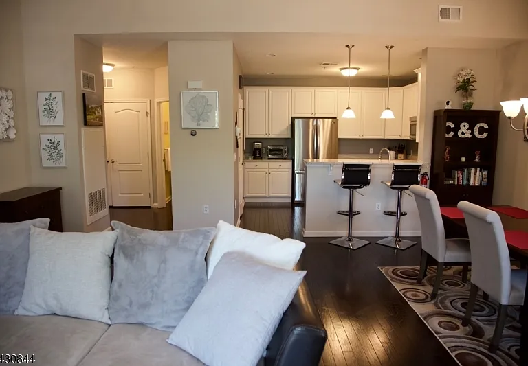104 Stone Creek Ct — Photo 6
