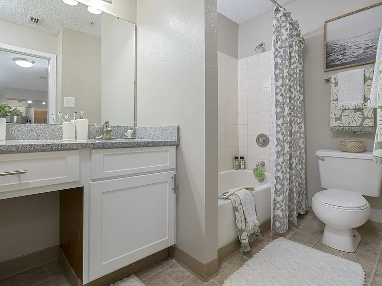 Liberty Pointe — Photo 32