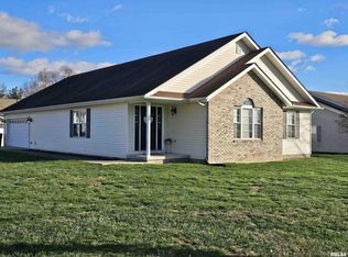 408 W Beacon Ct, Mount Vernon, IL 62864