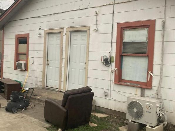 san-antonio-texas-449631724 picture