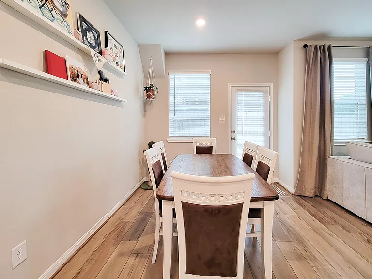 1510 Lakeline Oak Dr — Photo 8