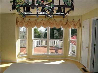 5th image of 118 Yellowwood Ct