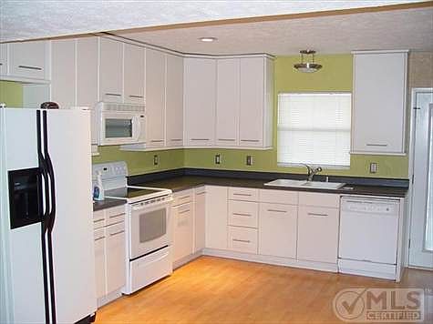 3rd image of 5053 Blue Glen Dr