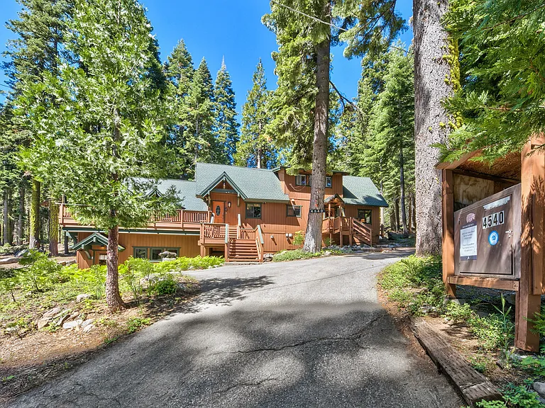 4540 Interlaken Rd — Photo 30