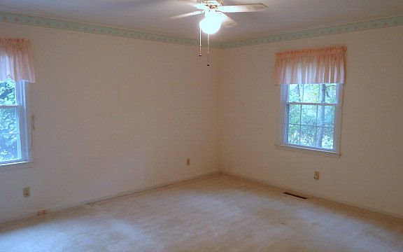 5th image of 105 N Harding Dr