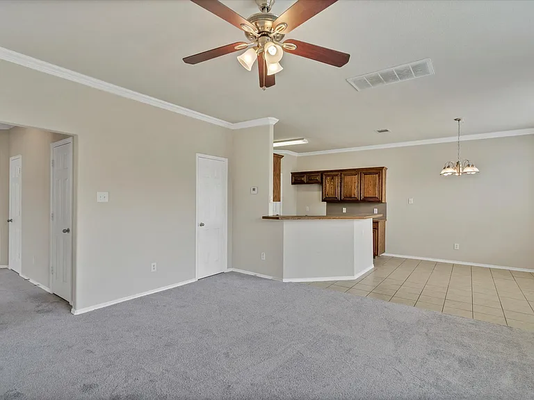 4402 Emerald Leaf Dr — Photo 11