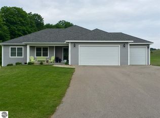 1555 Oban Way, Traverse City, MI 49696