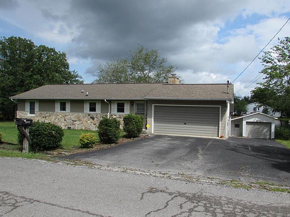 5th image of 1040 Hileah Dr