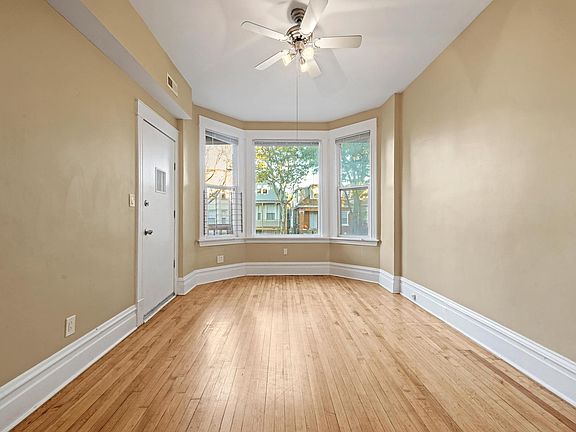 4th image of 2026 N Karlov Ave Unit 1