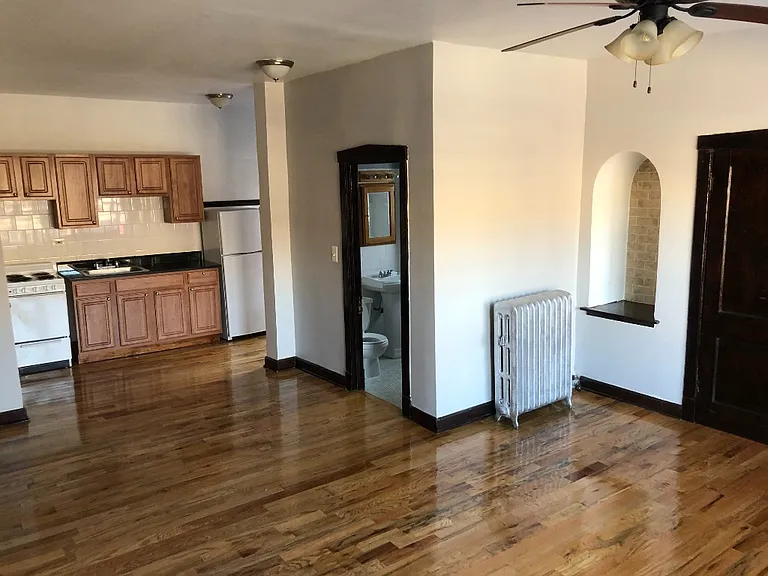 4019-27 W Irving Park Rd #4019210 — Photo 8