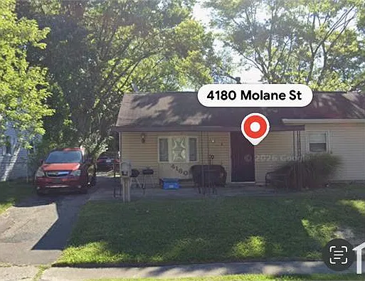 4 bed, 1200 sqft, $1,500 — Photo 2
