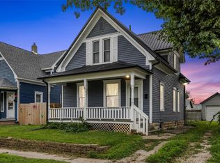 293 14th Ave SW, Cedar Rapids, IA 52404