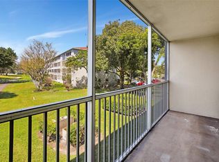 300 SW 134th Way APT 212E, Pembroke Pines, FL 33027