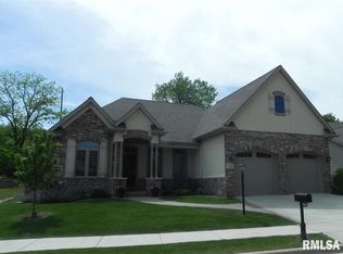 7519 Walnut Bend Dr, Peoria, IL 61614