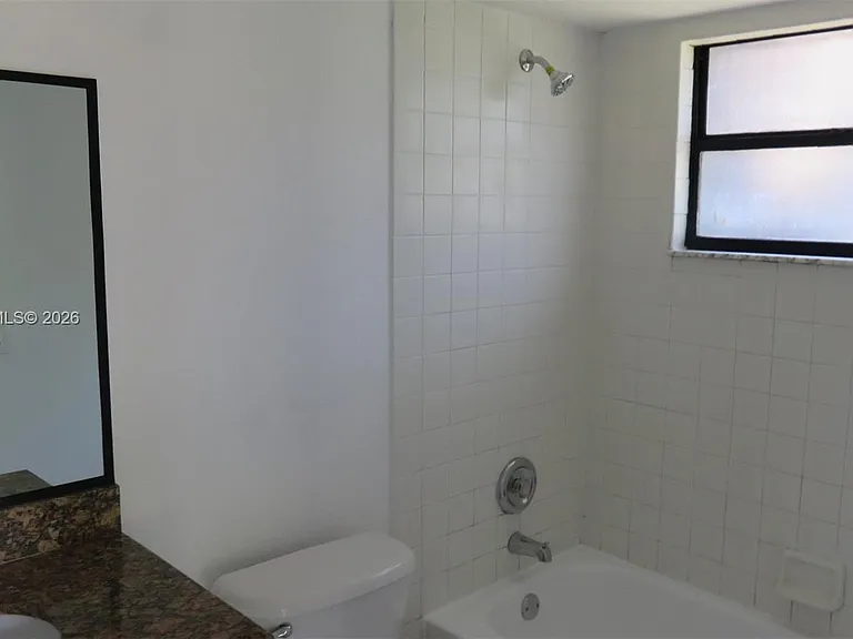 1661 Balfour Point Dr #B — Photo 17