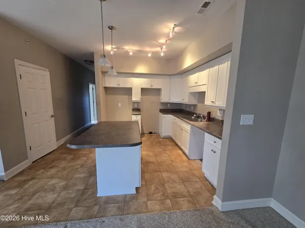 200 Lighthouse Lane #B3, Cedar Point, NC 28584