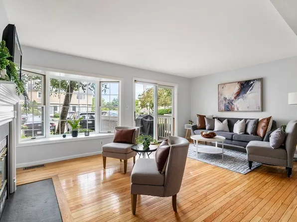 1615 Carriage Ln #1615, Taunton, MA 02780