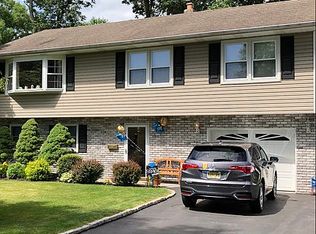 3 Stuhr Pl, Pequannock, NJ 07440