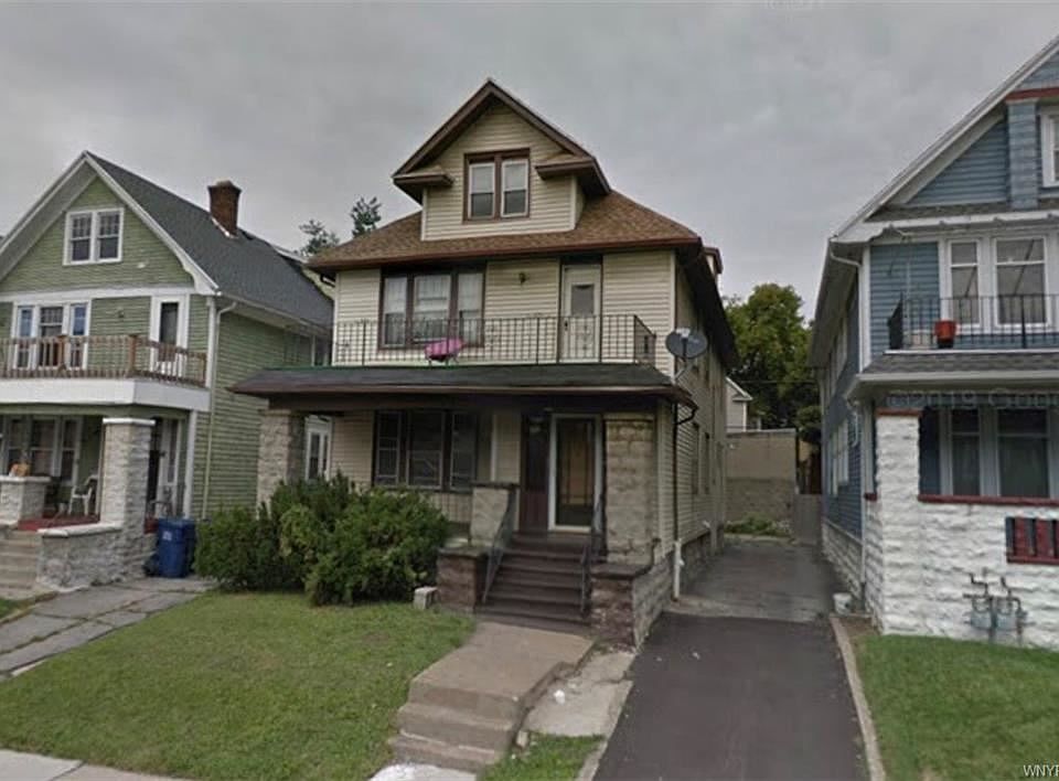 2nd image of 368 E Ferry St