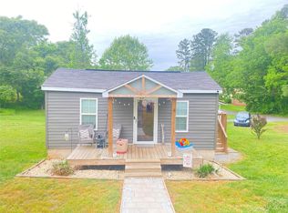 4 Burgess Chapel Dr, Granite Falls, NC 28630