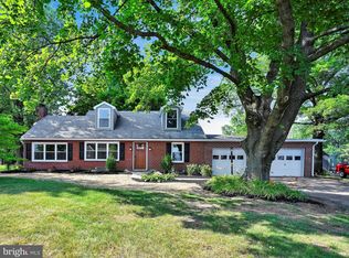 240 N Reamstown Rd, Denver, PA 17517