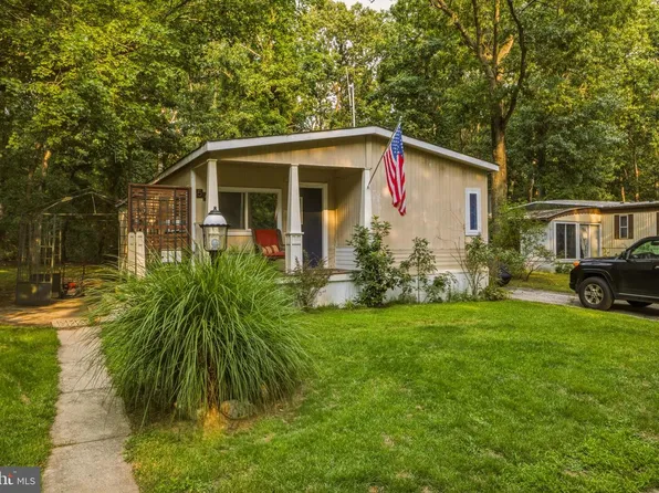 54 Hazelwood Dr, Elmer, NJ 08318