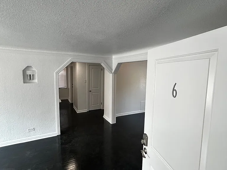 1525 & 1535 Filbert Court — Photo 8