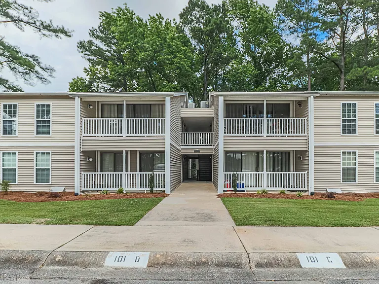 101 E Lockhaven Dr #C — Photo 31