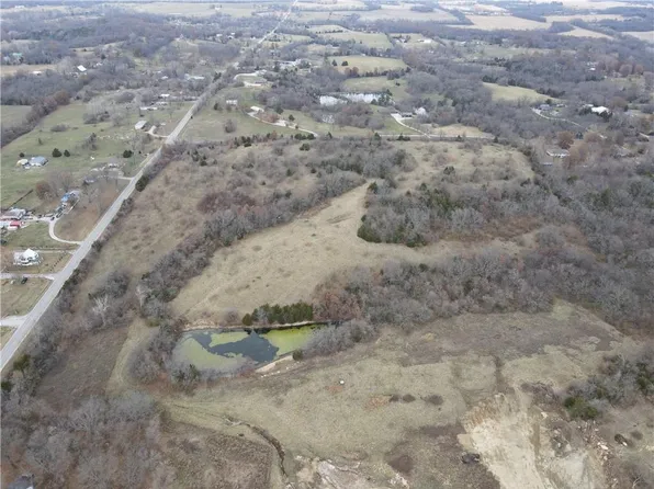 S Buckner Tarsney Rd, Buckner, MO 64016