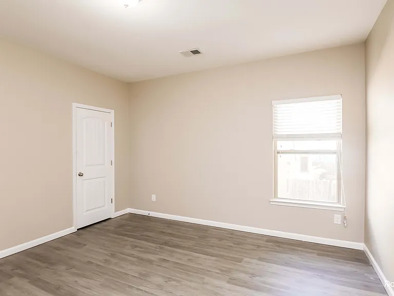 3847 Humber Ct — Photo 10