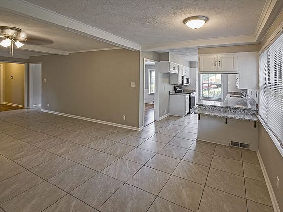 5th image of 2977 Egan Dr
