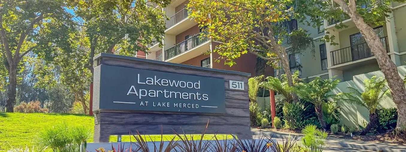Lakewood Apartments At Lake Merced — Photo 1