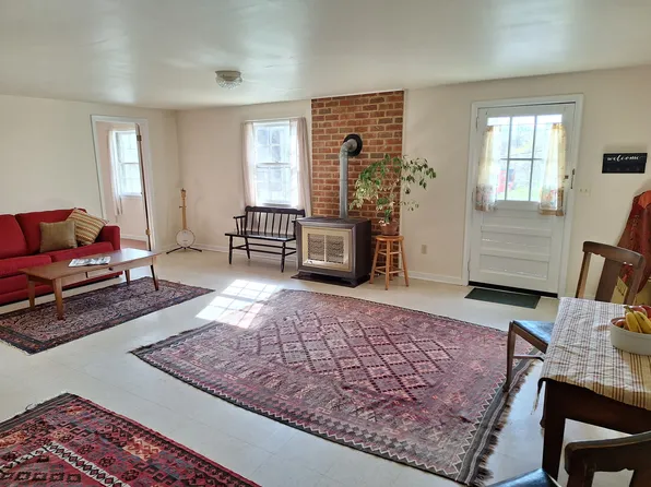 823 Old Turner Mountain Ln, Charlottesville, VA 22901