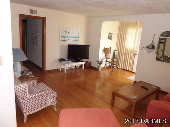 3rd image of 327 Morningside Ave