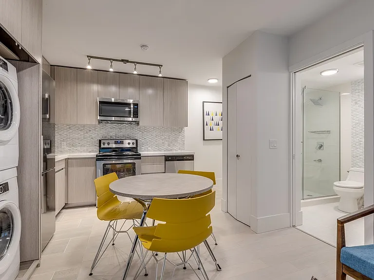 1425 Haro St #1 — Photo 10