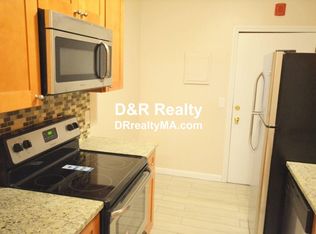 314 Chelsea St #1R, Boston, MA 02128