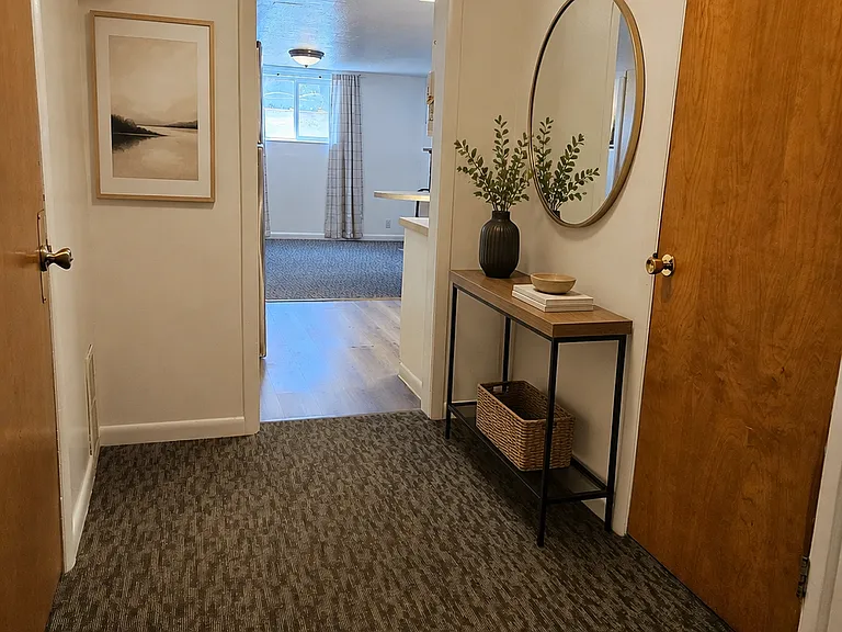 557 E Sherman Ave — Photo 8